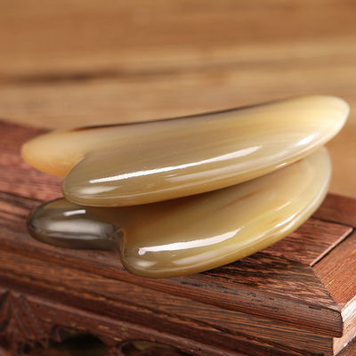 Facial Beauty Gua Sha Tool Bull Horn Scratching Board a forma di cuore per la cura della pelle del corpo e bastone di agopuntura