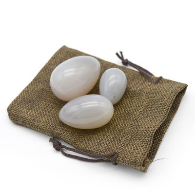 Perforazione artigianale di buchi Uova di Yonie per la stretta vaginale Dimensioni medie 40 * 25 mm Materiale di agata naturale