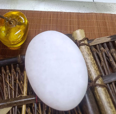 Funzione musicale 16pcs Giada Bianca Pietra Energetica Massaggio di Bellezza riscaldatore Spa Massaggio con olio essenziale per la cura della salute personale