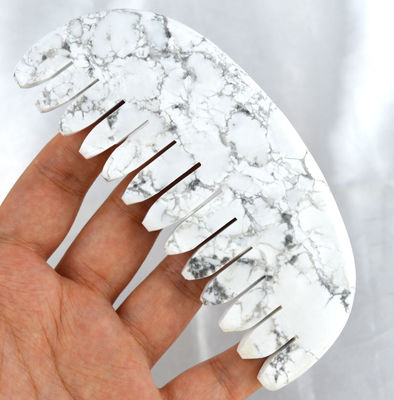 Riduci senza sforzo la tensione del cuoio capelluto con Natura White Turquoise Jade Hair Comb Gua Sha Tools
