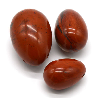 Uova di giada perforate in giaspo rosso Set di uova Yoni naturali per la salute fisiologica delle donne OEM approvato