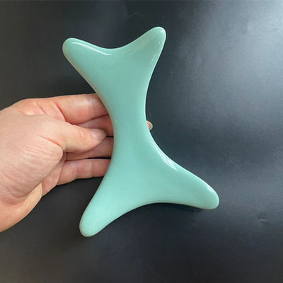 Disponibile un massaggiatore manuale in ceramica