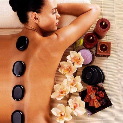 Sette di pietre calde curative di giada Xiuyan naturale per massaggi professionali e relax in spa