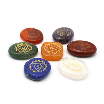 Intaglio intaglio lucidato pietra di tasca di palma Reiki bilanciamento cristallo di guarigione 7 chakra pietre set per amore tema