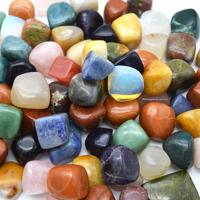 Caratteristica regionale Pietre di lapis lazuli lucidate in massa per la guarigione naturale dei cristalli