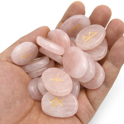 Pietra caduta a forma di rosa quarzo pietra di divinazione pietra preziosa pietre rune con tema fatale