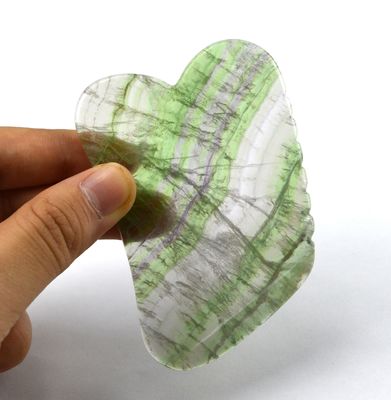 Pietra di massaggio cura della pelle Arco Iris Fluorito Naturale Gua Sha Board per massaggio del cuoio capelluto e del viso