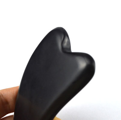 2024 Pietra Bian Nera Forma di Cuore Strumento di Massaggio Gua Sha Disponibile Logo Massaggiatore per Spa Meditazione rilassante