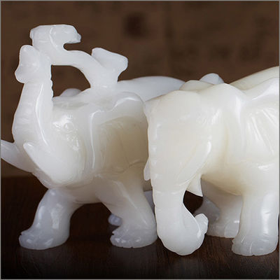 Caratteristica regionale Africa Statua di elefante di giada di Feng Shui bianco per gli amanti degli animali
