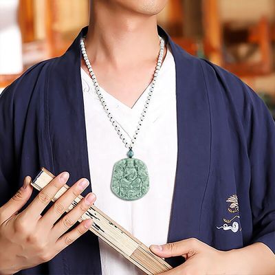 Giada naturale scolpita nove draghi Guan Yin pendente collana Un'aggiunta unica alla vostra collezione di gioielli