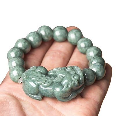 Braccialetto in giada intagliato Olio Verde Pixiu Uomini E Donne Braccialetti di fascino Accessoiri Anello regalo di compleanno 13mm Diametro perline