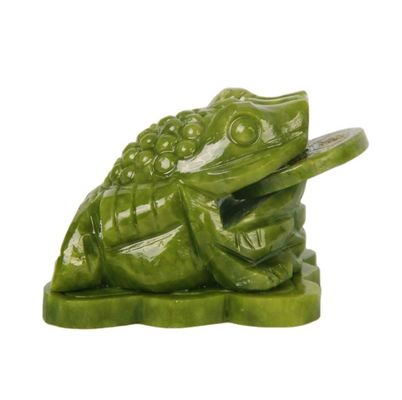 Decorazione del cruscotto dell'auto OEM ODM Giada verde naturale Rospo Fengshui Rana del denaro Incisione per Rana della ricchezza a tre zampe