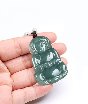 Gioielli di Giada Naturale Guanyin Pendente Verde Smeraldo Giada Amuleti Collare Amuleto Per Donne Gioielli Maschi Eleganti E Stilizzati