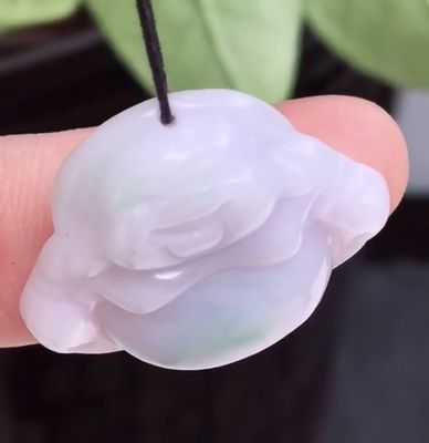 Verde Portabile Birmania naturale viola intagliata giada giada ridendo Budda pendente per donne e bambini colore naturale