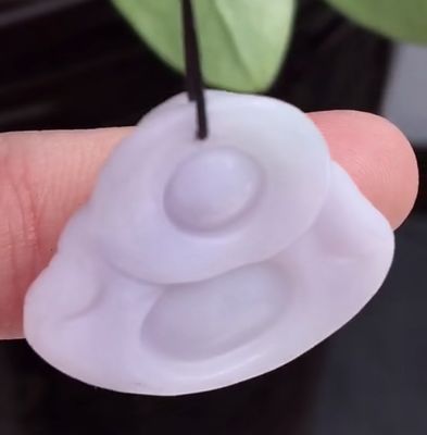 Verde Portabile Birmania naturale viola intagliata giada giada ridendo Budda pendente per donne e bambini colore naturale