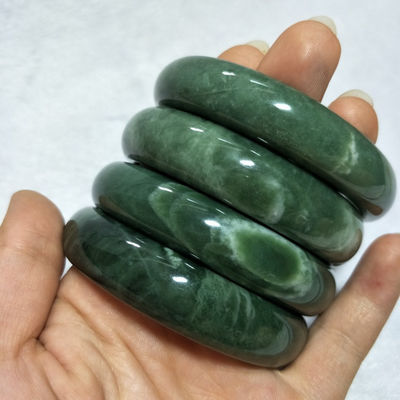 Braccialetto verde smeraldo naturale e giada giada per uomini e donne bellezza con amore tema da gemma