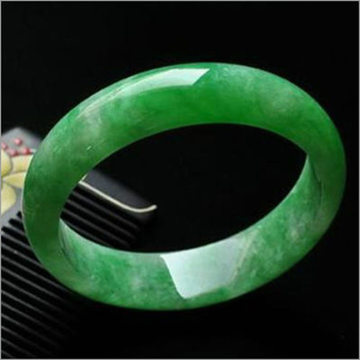 Personalizzazione di pietre di cristallo Ice Emerald Green Jade Bracelet OEM ODM accettato