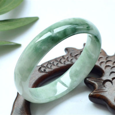 Grado A giada giada braccialetti giada naturale per la domanda B2B