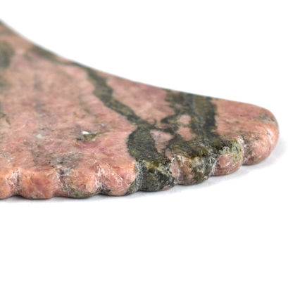 Strumento di massaggio naturale di Rhodonite Gua Sha per stringere la pelle e promuovere la bellezza facciale