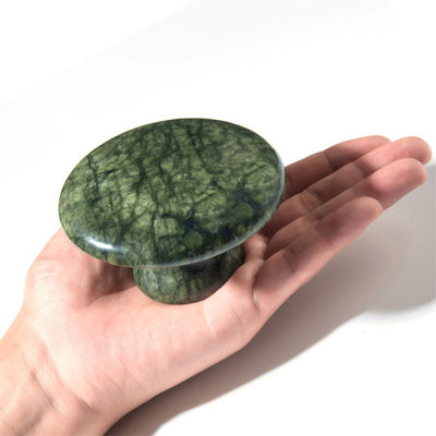Disponibile in verde scuro Xiuyan Giada Funghi Gua Sha Strumento per la guarigione del corpo e energia terapia