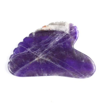 2024 Strumenti di massaggio di tendenza Forma di cuore Ametista naturale Gua Sha con denti Logo personalizzato Guasha Body Self Skin Care