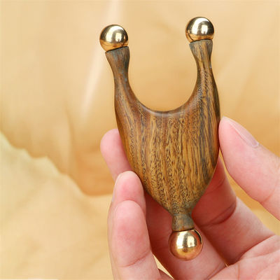 Massaggiatore Faciale Gua Sha in rame di legno di sandalo vantaggioso per la stimolazione del punto di acupuntura e strumento di lifting facciale