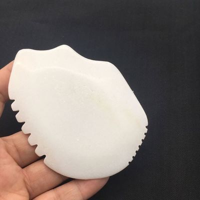 Giunta di gua sha di giada per massaggi facciale e corporeo