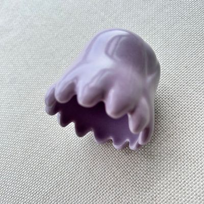 2024 forma di fiore viola Cina ceramica Gua Sha raschiatura massaggiatore Massaggio del corpo attrezzature per la salute e il rilassamento