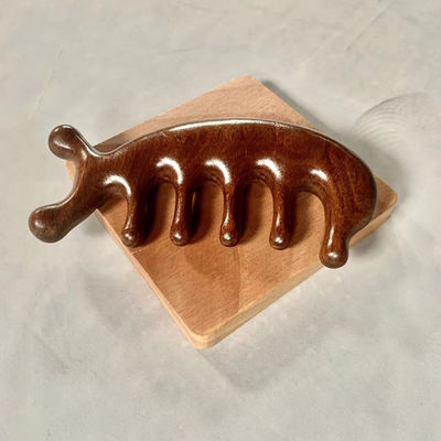 Attrezzatura per il massaggio della testa 2023 di legno di sandalo naturale Gua Sha Scalp Massaggio pettine di legno Guasha strumento per la cura dei capelli e il rilassamento della testa
