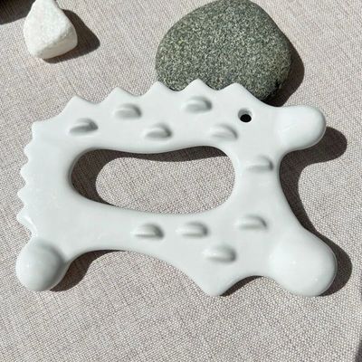 Strumento di massaggio Gua Sha personalizzabile Tavola di pietra Guasha Cream per raschiamento dei tessuti molli sulle gambe posteriori Braccia collo Spalla SPA