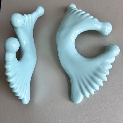 Disponibile il logo personalizzato in stile doppio massaggio della testa attrezzo ceramico Gua Sha per il corpo collo faccia cura della pelle Facial Spa