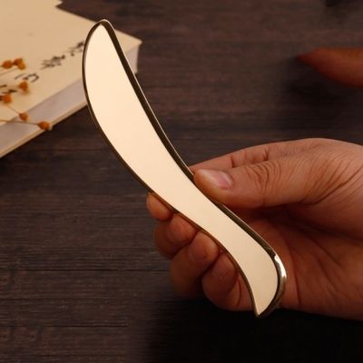 Massaggio del corpo Kit di attrezzi Gua Sha Piastra di ottone di raschiatura Massaggio a forma concava Tavola per collo e gambe