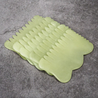 Natural Xiuyan Jade Gua Sha Acupoint Massaggio pettine per capelli per il rilassamento della testa Guasha pettine