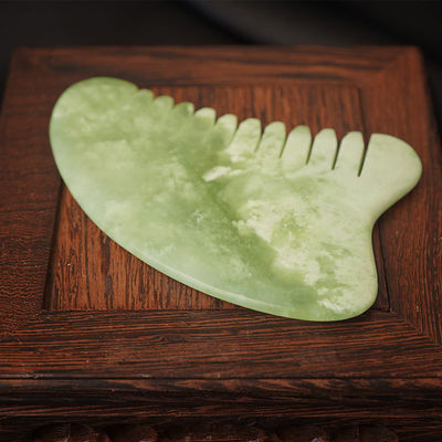 Attrezzatura per il massaggio della testa Naturale Xiuyan Giada Gua Sha Acupoint Massaggio pettine capelli Scalpo massaggiatore Massaggio muscolare Funzione
