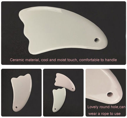 La tavola di massaggio in ceramica Guasha La scelta definitiva per la cura della pelle del viso e del corpo Trattamento di Gua Sha nelle cure sanitarie di Spa