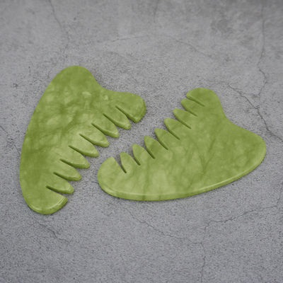 Proprietà attrezzature per il massaggio della testa giada verde naturale gua sha massaggiatore capelluto pettine di massaggio linfatico per la cura della salute dei capelli