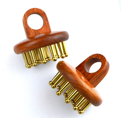 2024 pettine marrone per il massaggio del corpo ottone massaggiatore capelluto spazzola per capelli per la cura dei capelli scavare meridiani e alleviare il mal di testa
