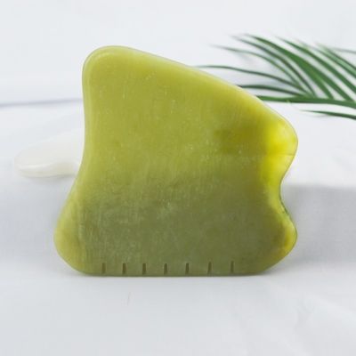 Di'addio alla tensione muscolare e ciao alla pelle radiante con la tavola di raschiatura Xiuyan Jade Gua Sha