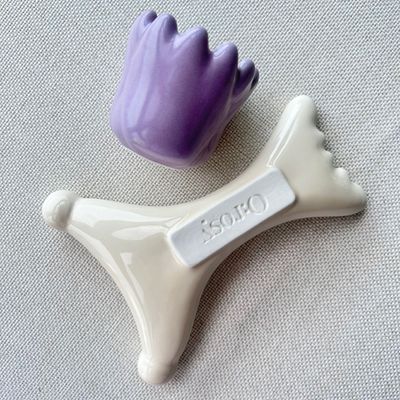 Disponibile il logo personalizzato Massaggiatore per muscoli del corpo attrezzo di massaggio ceramico Gua Sha per la cura della propria pelle