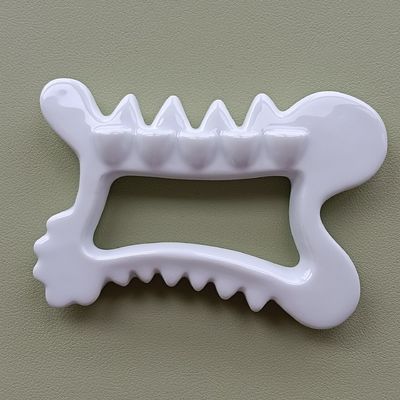 Strumenti di massaggio per logo personalizzati Strumento di raschiatura in ceramica di Gua Sha per rilassare corpo e viso