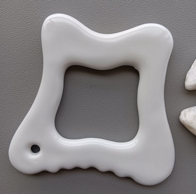 Attrezzatura per massaggi del corpo 2024 attrezzatura di massaggio in ceramica portatile Gua Sha per la cura della pelle