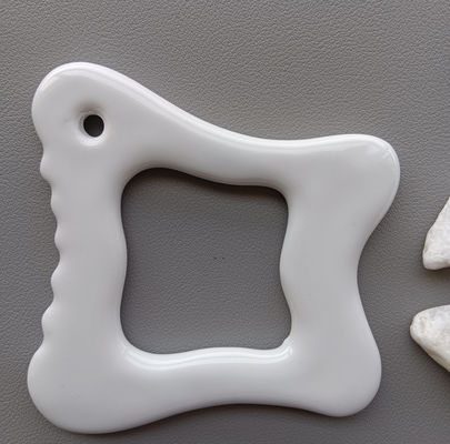 Attrezzatura per massaggi del corpo 2024 attrezzatura di massaggio in ceramica portatile Gua Sha per la cura della pelle