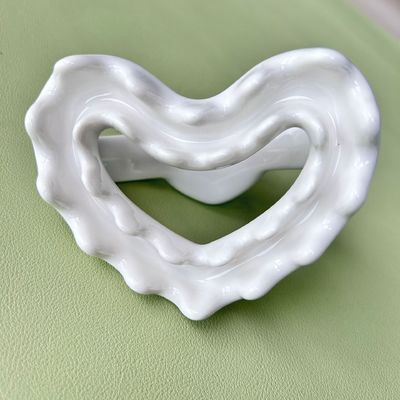 Massaggiatore Faciale 2024 Forma Cuore Cina Ceramica Gua Sha Scraping Massaggio Strumento per il rilassamento del corpo e Meridiano Dredging