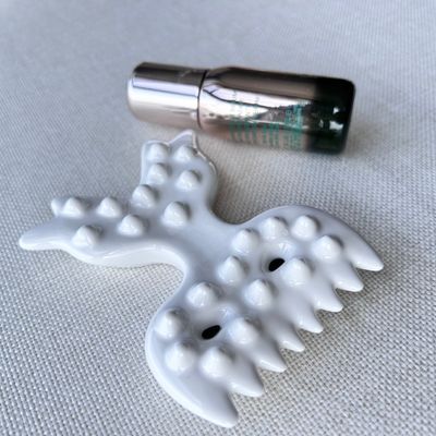 Strumento di massaggio corporeo Gua Sha in ceramica bianca Scraping Guasha Stone per auto cura della pelle Spa tutto il corpo Relax Beauty Massager