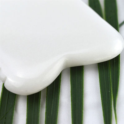 Proprietà attrezzature per il massaggio del corpo giada bianca naturale pietra bianca gua sha strumento di raschiatura per il massaggio per la salute del corpo