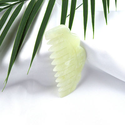 Xiuyan Jade Massage Comb 9.2cm*4.6cm Dimensione Verde chiaro Colore Promuove la circolazione sanguigna e migliora il sonno