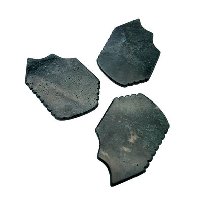 Massaggiatore facciale portatile in erba naturale intagliata a mano in acato Guasha in pietra per la cura della pelle