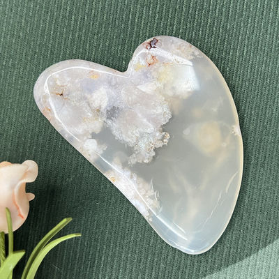 Riparazione naturale delle mani Giada in forma di cuore Massaggio facciale Gua Sha Sakura Agata Raschiatura facciale per la fisioterapia
