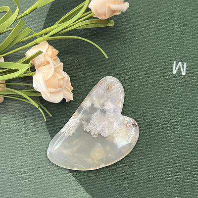Riparazione naturale delle mani Giada in forma di cuore Massaggio facciale Gua Sha Sakura Agata Raschiatura facciale per la fisioterapia
