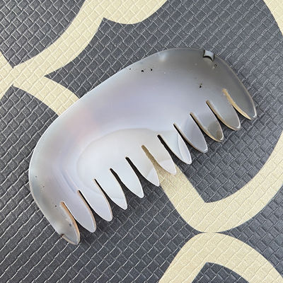Natural Grey Agate Jade Guasha Comb L'ultimo strumento di massaggio della testa e del meridiano per il massaggio viso/corpo